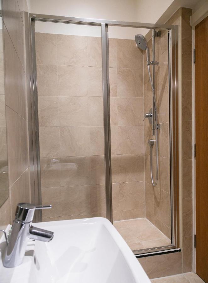 Regent House Deluxe 2 Bedroom Apartment ฮาร์โรเกต ภายนอก รูปภาพ